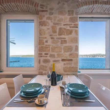 Blue Sea View Ρόβινι